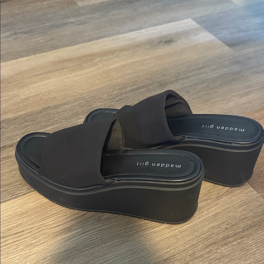 Madden Girl Black Platform Slides
